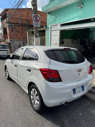 CHEVROLET ONIX 1.0 MPFI JOY 8V FLEX 4P MANUAL CHEVROLET ONIX 1.0 MPFI JOY 8V FLEX 4P MANUAL